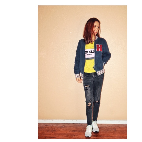 Super cute CRZ sweatshirt - Picture 3 of 6